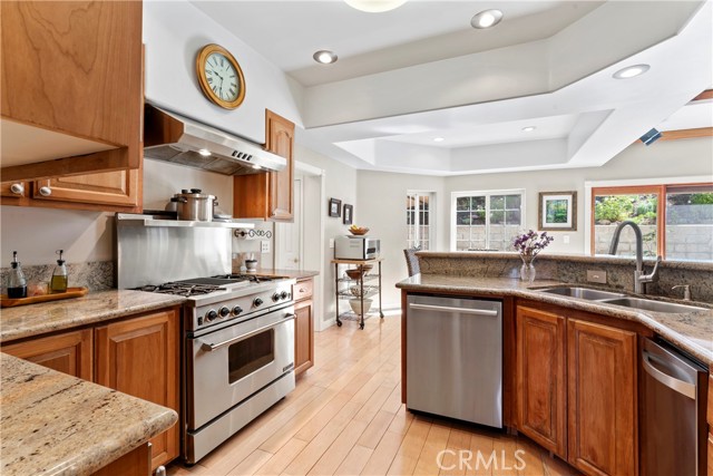 Detail Gallery Image 3 of 72 For 197 Massive Rd, Lake Arrowhead,  CA 92317 - 4 Beds | 3/1 Baths