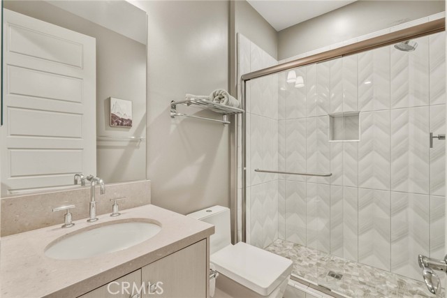 Detail Gallery Image 23 of 49 For 11937 Ancona Way, Porter Ranch,  CA 91326 - 6 Beds | 5/1 Baths