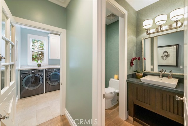 2905 Broad St, Newport Beach CA: https://media.crmls.org/medias/879766d9-d6d1-4572-8f27-2ca18480d1d6.jpg