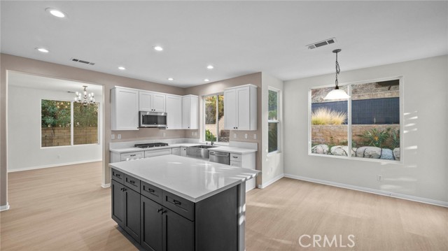 Detail Gallery Image 11 of 47 For 1728 Tamarron Dr, Corona,  CA 92883 - 4 Beds | 3/1 Baths