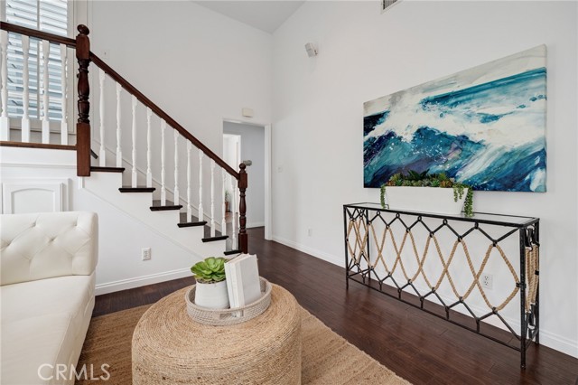 Second living room, vaulted ceilings