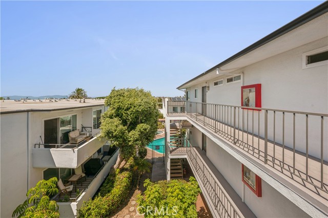 Detail Gallery Image 4 of 37 For 415 S Prospect Ave #219,  Redondo Beach,  CA 90277 - 2 Beds | 2 Baths