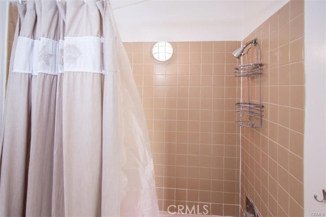 31612 Santa Rosa Drive, Laguna Beach CA: https://media.crmls.org/medias/8799c7bd-0778-4b38-a645-997856e35847.jpg