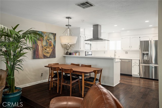 1921 Carnegie Lane, Redondo Beach, California 90278, 2 Bedrooms Bedrooms, ,2 BathroomsBathrooms,Residential,Sold,Carnegie,SB21208044