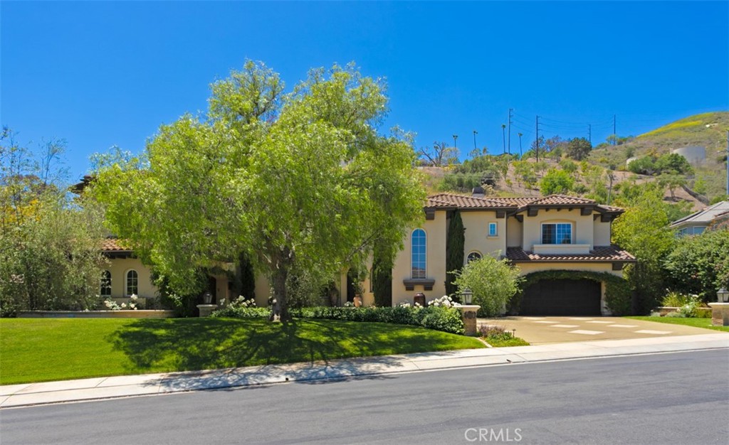 https://media.crmls.org/medias/879a9ef5-0d1e-4512-82c2-28c003c5142c.jpg?preset=X-Large