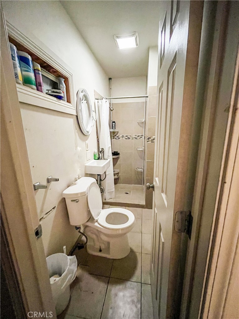 https://media.crmls.org/medias/879ba9d9-1a38-4a17-9ab3-4d135f436f31.jpg?preset=X-Large