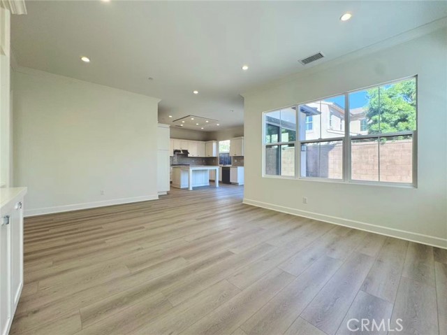 128 Hargrove, Irvine CA: https://media.crmls.org/medias/879be73b-a2db-4199-bb02-a24505ac9c27.jpg