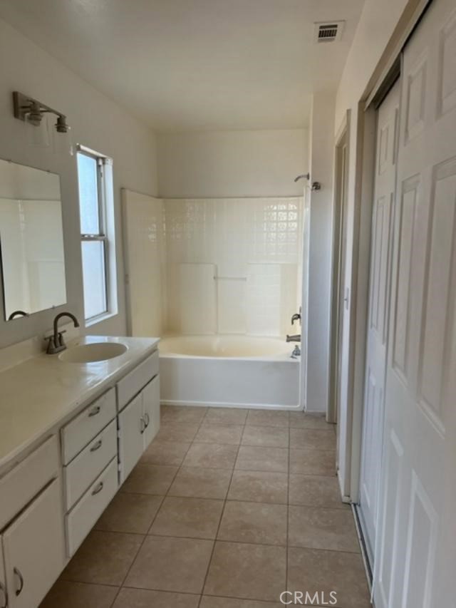 Detail Gallery Image 5 of 9 For 6492 Haven View, Jurupa Valley,  CA 92509 - 4 Beds | 2/1 Baths