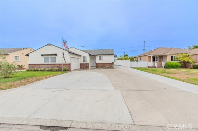 11402 Morgan Lane, Garden Grove CA: https://media.crmls.org/medias/879c8e54-d331-4886-91d0-5d17b3d9fec9.jpg