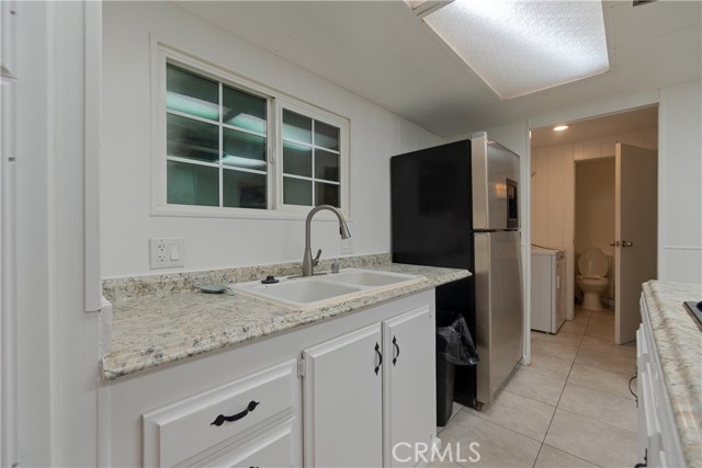 Detail Gallery Image 16 of 41 For 9426 Tamarisk #21,  Hesperia,  CA 92345 - 4 Beds | 2 Baths