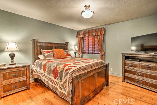 Detail Gallery Image 20 of 30 For 26637 Lake Forest Dr, Twin Peaks,  CA 92391 - 2 Beds | 2/1 Baths