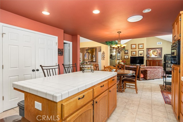 Detail Gallery Image 17 of 62 For 45740 Green Lake Ct, Coarsegold,  CA 93614 - 4 Beds | 3 Baths