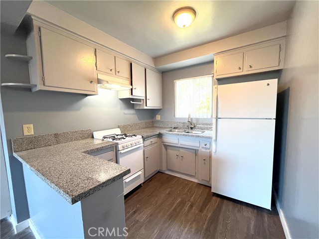 Detail Gallery Image 5 of 11 For 4750 W Broadway #M,  Hawthorne,  CA 90250 - 0 Beds | 1 Baths