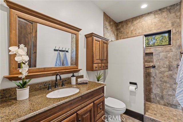 Detail Gallery Image 40 of 72 For 41570 Avenida Bordeaux, Temecula,  CA 92592 - 6 Beds | 4/1 Baths