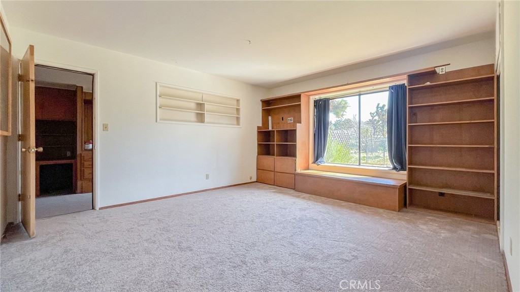 MLS #WS25251352 image #11