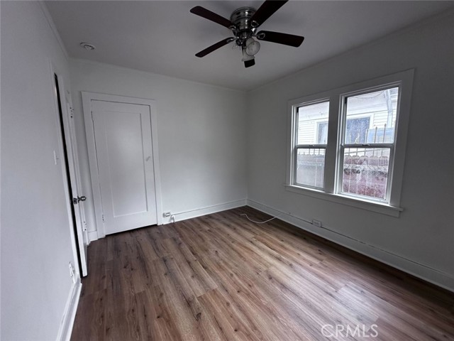 1805 W 35th Street, Los Angeles CA: https://media.crmls.org/medias/87a1f262-5d81-4499-bdbb-8a34fb597d52.jpg
