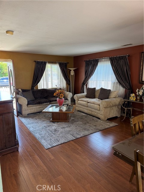 17003 Abell Ct., La Puente CA: https://media.crmls.org/medias/87a2bc9f-6cb0-4386-999f-2b040c75e16c.jpg