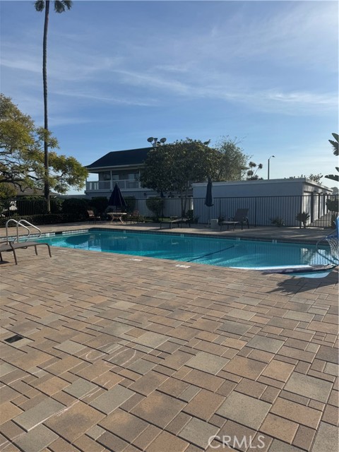 Detail Gallery Image 18 of 19 For 2522 University, Newport Beach,  CA 92660 - 2 Beds | 2 Baths