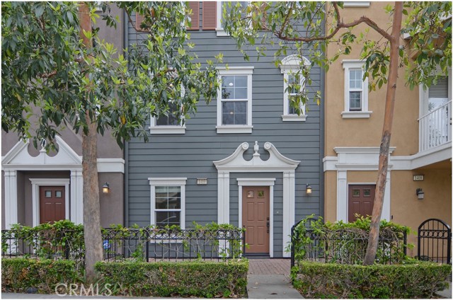Detail Gallery Image 1 of 30 For 1410 Montgomery St, Tustin,  CA 92782 - 3 Beds | 2/1 Baths
