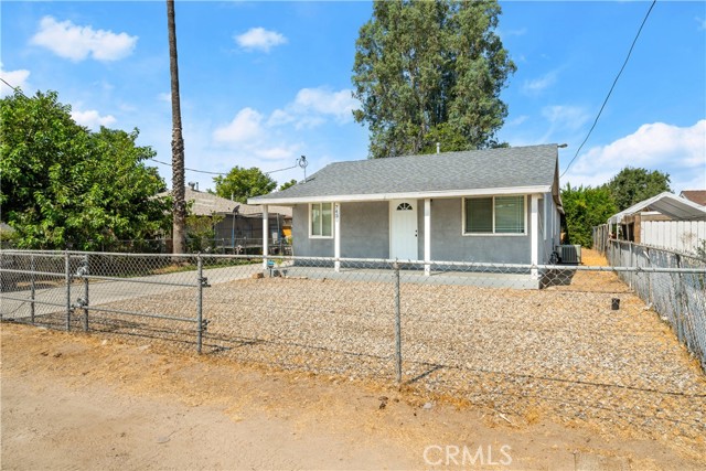 Detail Gallery Image 1 of 1 For 7450 Newcomb St, San Bernardino,  CA 92410 - 3 Beds | 2 Baths