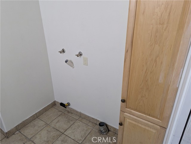 Detail Gallery Image 6 of 8 For 304 W North Shore Dr, Big Bear City,  CA 92314 - 2 Beds | 1 Baths