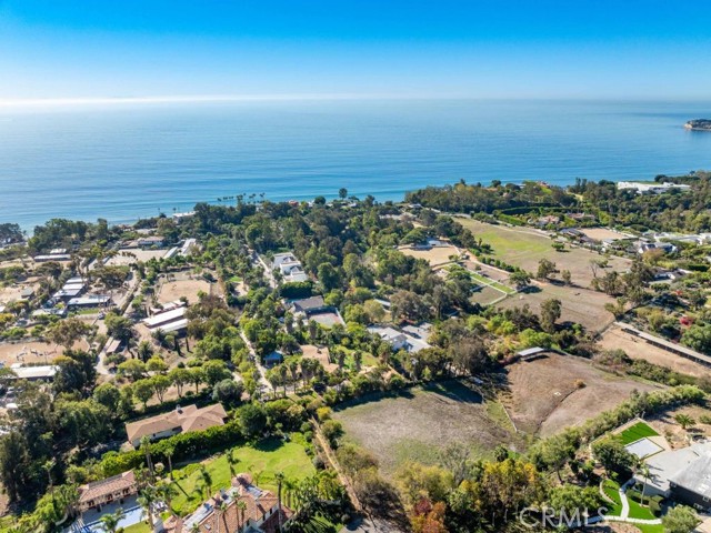 Detail Gallery Image 18 of 19 For 27473 Pacific Coast, Malibu,  CA 90265 - 7 Beds | 6/2 Baths