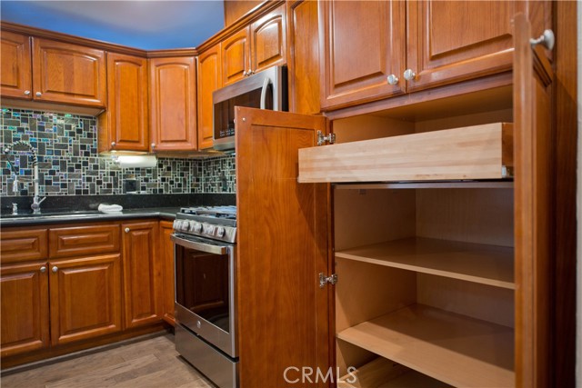 Detail Gallery Image 35 of 53 For 32031 Emerald Lane, Castaic,  CA 91384 - 4 Beds | 3 Baths