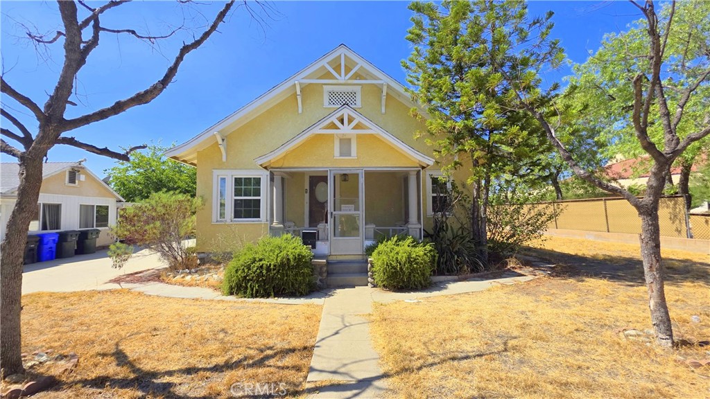 855 N Campus Avenue