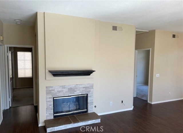 8215 E White Oak, Orange CA: https://media.crmls.org/medias/87a6e994-12bb-44ae-a6c4-ac9a41206762.jpg