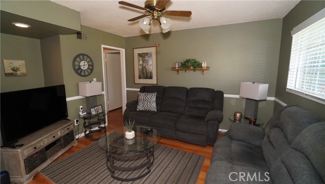 Detail Gallery Image 18 of 39 For 16519 Minnehaha, Granada Hills,  CA 91344 - 3 Beds | 2 Baths