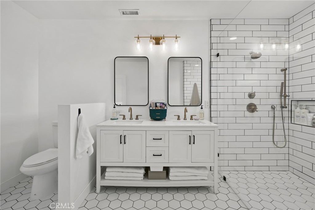 https://media.crmls.org/medias/87a7cf6e-ac8a-4862-a1e7-1038ec66359d.jpg?preset=X-Large
