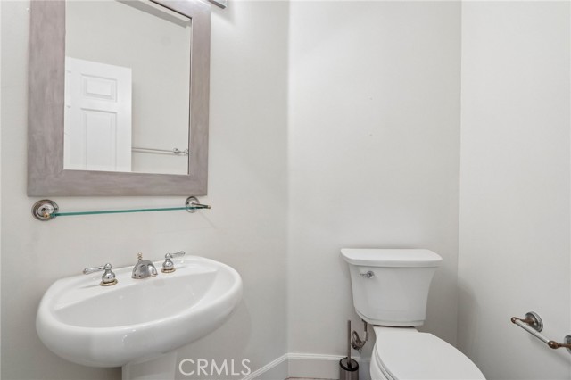 22501 Marilla Street photo 26
