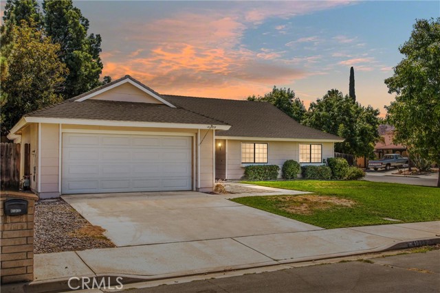 Detail Gallery Image 1 of 33 For 41309 Shadow Mountain Way, Hemet,  CA 92544 - 3 Beds | 2 Baths