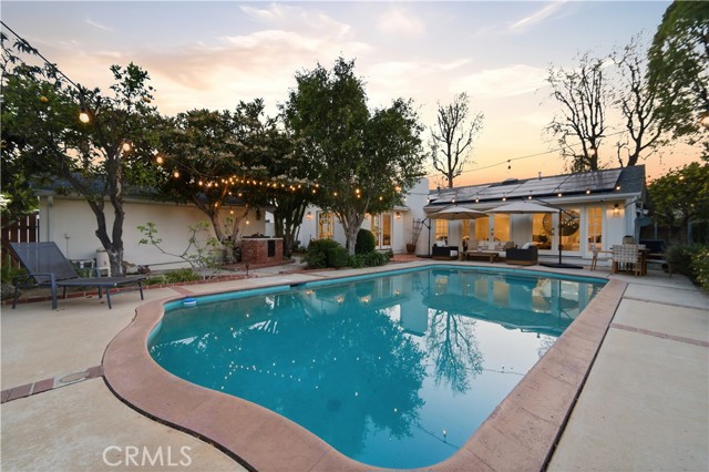 Detail Gallery Image 15 of 35 For 5232 Woodman Ave, Sherman Oaks,  CA 91401 - 3 Beds | 2 Baths