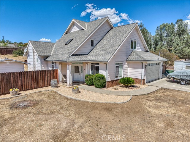 Detail Gallery Image 8 of 56 For 2920 Meadow Creek Rd, Clearlake Oaks,  CA 95423 - 3 Beds | 2/1 Baths