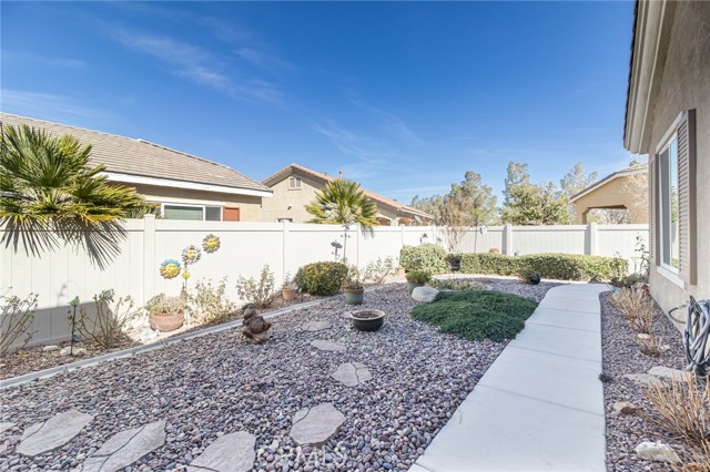 Detail Gallery Image 19 of 26 For 19484 Lynbrook, Apple Valley,  CA 92308 - 2 Beds | 2 Baths