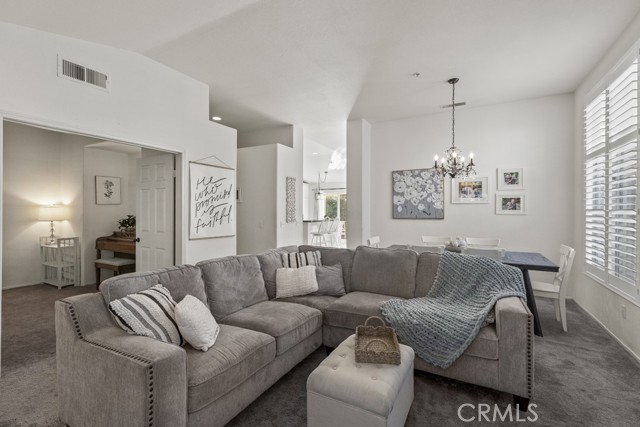 Detail Gallery Image 14 of 44 For 565 Rosalinda Dr, Oxnard,  CA 93030 - 3 Beds | 2 Baths