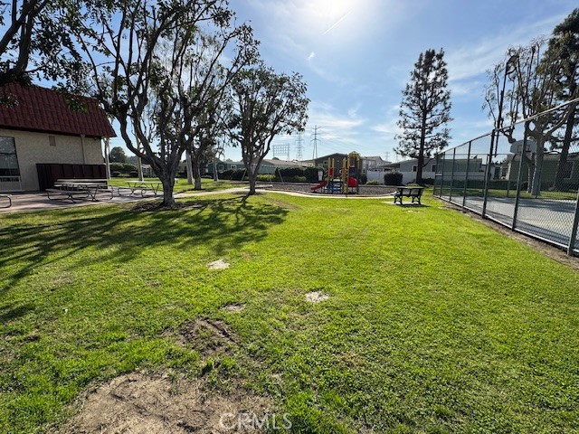 Detail Gallery Image 16 of 24 For 3595 Santa Fe Ave #169,  Long Beach,  CA 90810 - 4 Beds | 2 Baths