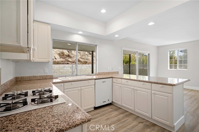 Detail Gallery Image 17 of 45 For 1323 Branta Dr, Glendale,  CA 91208 - 3 Beds | 3/1 Baths