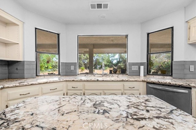 6710 Golden State Boulevard, Madera CA: https://media.crmls.org/medias/87ad74f0-8991-40d4-a7b6-b60da096bf79.jpg