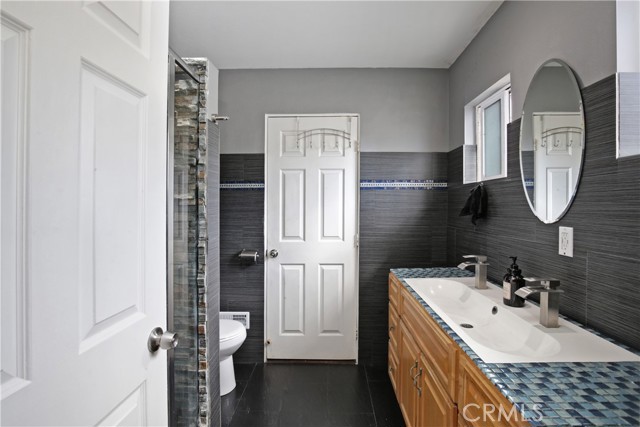 Detail Gallery Image 32 of 49 For 8434 Quinn St, Downey,  CA 90241 - 5 Beds | 4 Baths