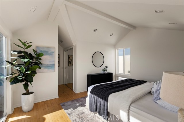 Detail Gallery Image 10 of 15 For 517 Larkspur #2,  Corona Del Mar,  CA 92625 - 2 Beds | 2/1 Baths