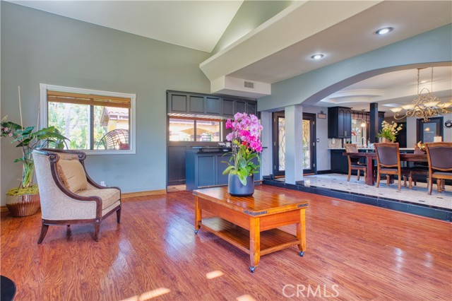 948 Peninsula Avenue, Claremont CA: https://media.crmls.org/medias/87af4790-2a87-488c-b1b9-e47b496a304c.jpg
