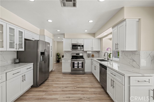3314 Sandstone Court, Palmdale CA: https://media.crmls.org/medias/87af5962-169d-4921-97ff-7c706c76f877.jpg
