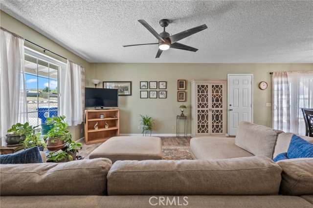 Detail Gallery Image 8 of 45 For 58780 Buena Vista, Yucca Valley,  CA 92284 - 2 Beds | 2 Baths