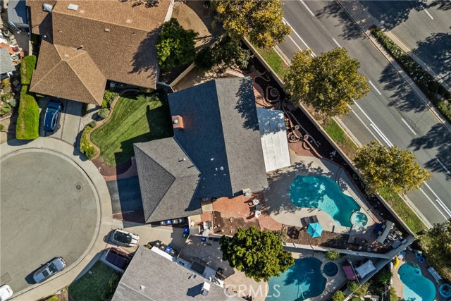 Detail Gallery Image 3 of 41 For 23439 via Elisandra, Valencia,  CA 91355 - 5 Beds | 3 Baths