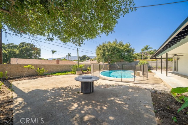 205 Hacienda N Avenue, Glendora CA: https://media.crmls.org/medias/87b000a5-cf11-4958-ba9c-75adac1019d0.jpg