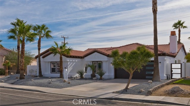 Detail Gallery Image 2 of 66 For 1125 E via San Michael Rd, Palm Springs,  CA 92262 - 5 Beds | 4 Baths