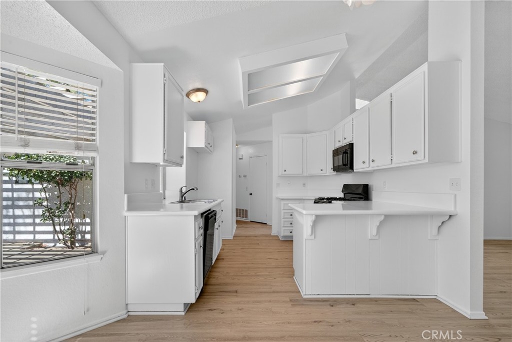 MLS #OC25244729 image #15