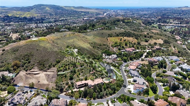 27821 Golden Ridge Lane, San Juan Capistrano CA: https://media.crmls.org/medias/87b08f09-74ce-47a3-ad50-43f743a165b8.jpg